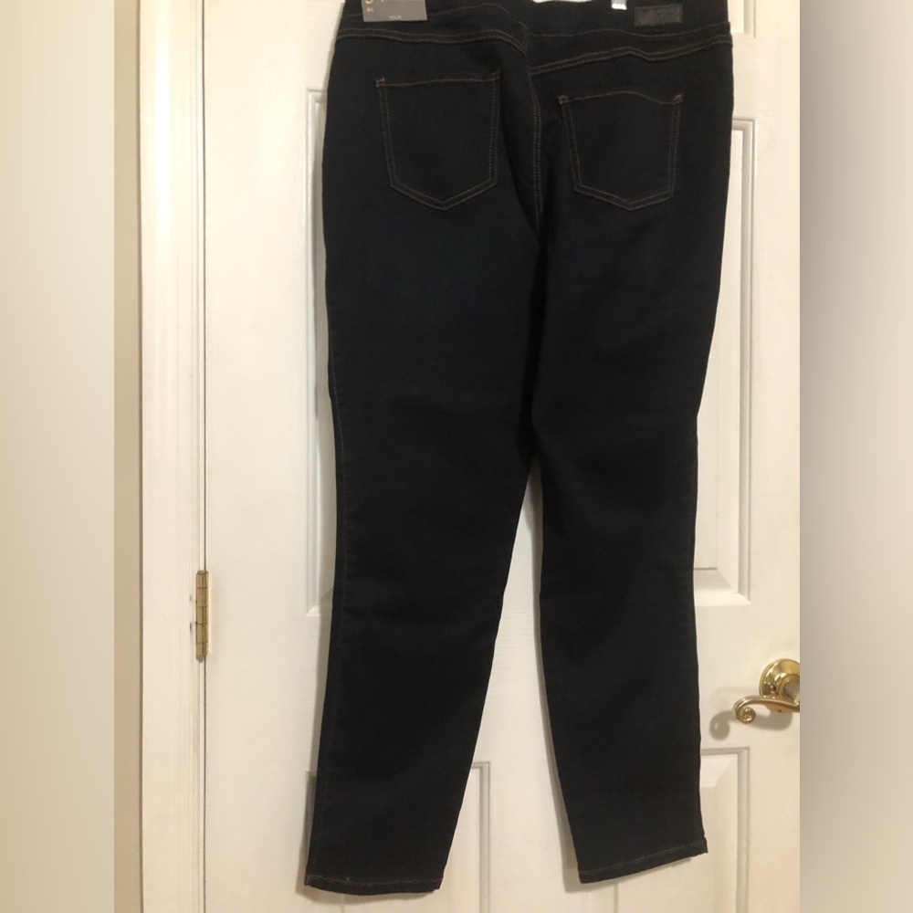 Natural reflections Leggind jeans made from recycled bottles